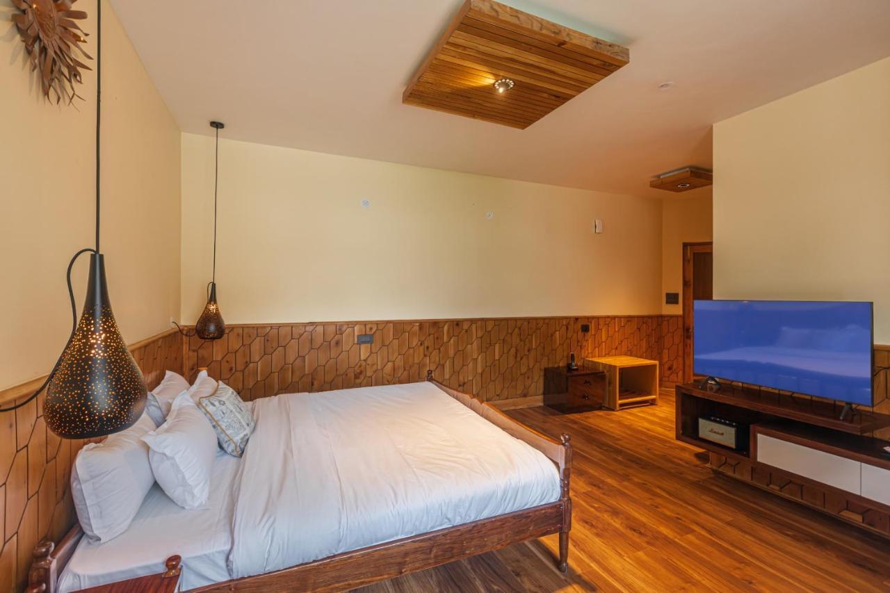 Saffronstays Monarch Manor, Manali - Regal Mansion ภายนอก รูปภาพ
