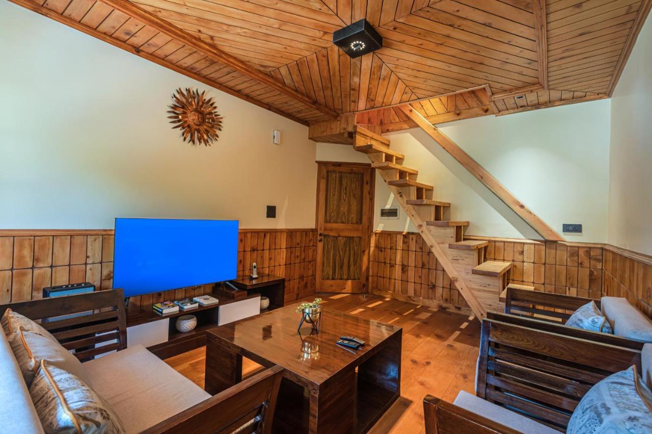 Saffronstays Monarch Manor, Manali - Regal Mansion ภายนอก รูปภาพ
